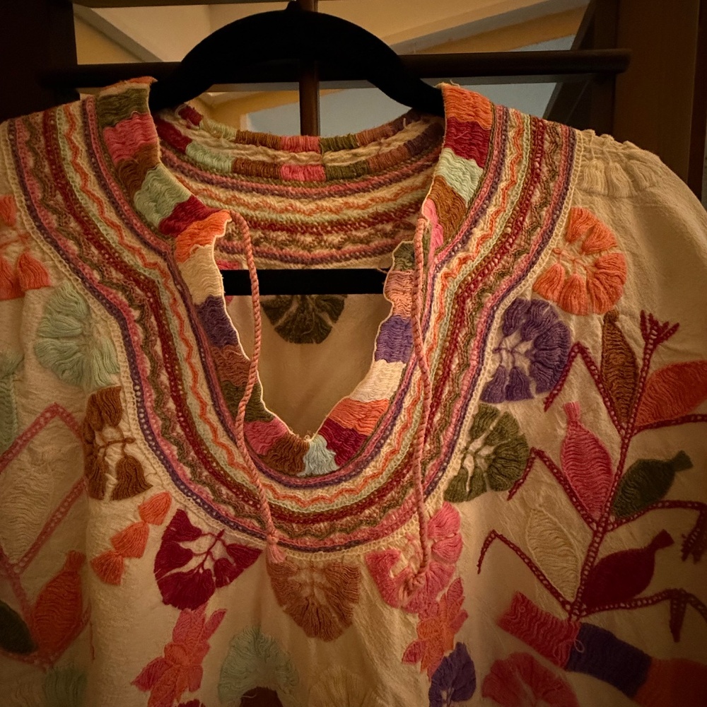 VNT MEXICAN HAND-EMBROIDERED BLOUSE SIZE M/L WHITE - Picture 2 of 7